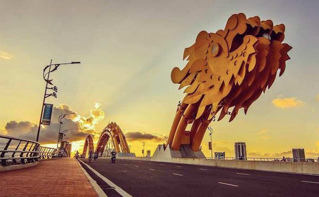 Cầu rồng đã trở thành biểu tượng của thành phố du lịch Đà Nẵng
