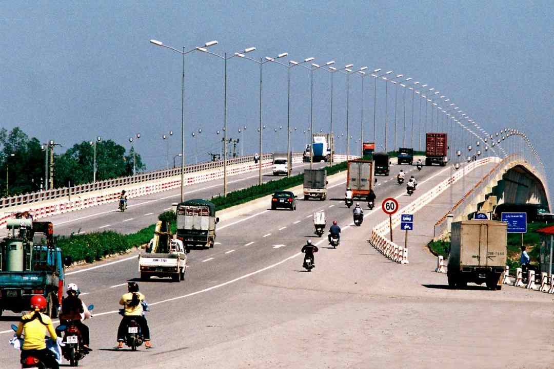 Cây cầu lớn nhất lúc bấy giờ ở Việt Nam