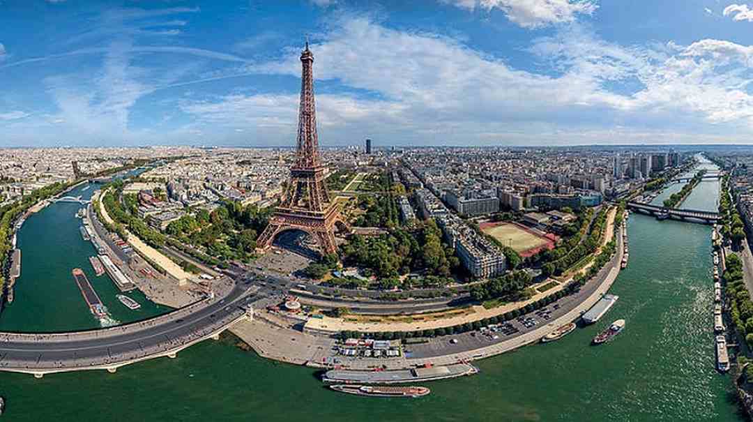 Tháp Eiffel sở hữu độ cao bao nhiêu?