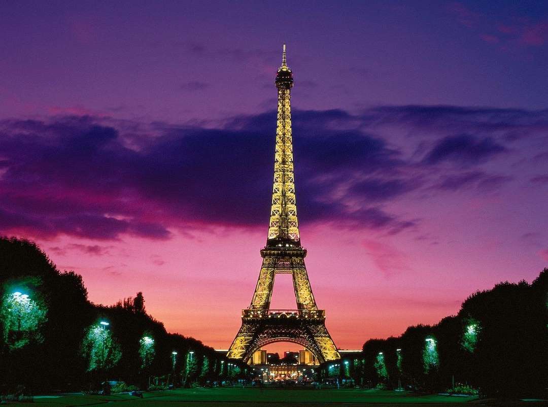 Du lịch tháp Eiffel nên đi vào thời điểm nào là đẹp nhất?